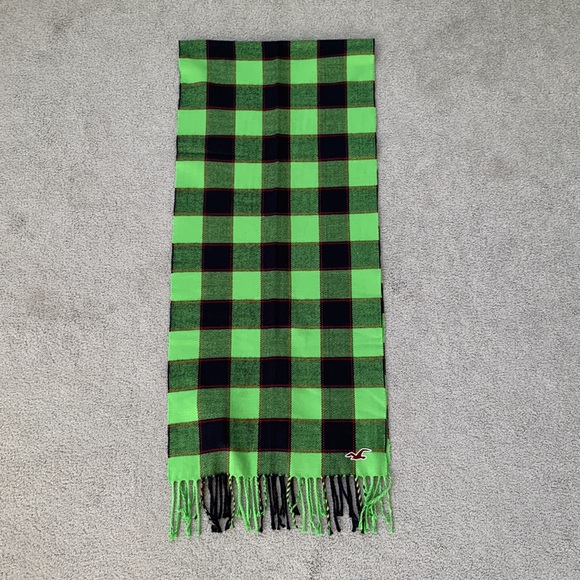 Hollister Scarf (NWT) - Picture 4 of 5